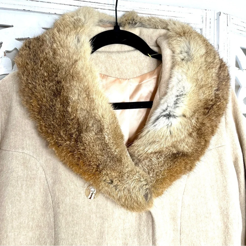 Vintage Beige Wool Fur Collar Peacoat